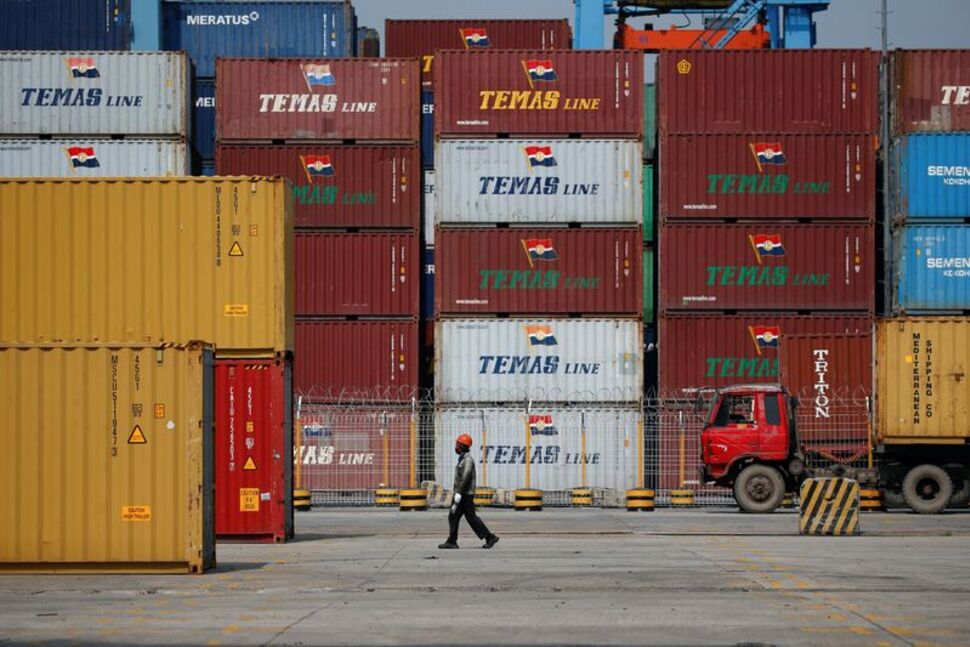 tag_reuters.com,2022_newsml_LYNXMPEI7B0C7_12022-08-12T092840Z_1_LYNXMPEI7B0C7_RTROPTP_3_INDONESIA-ECONOMY-TRADE