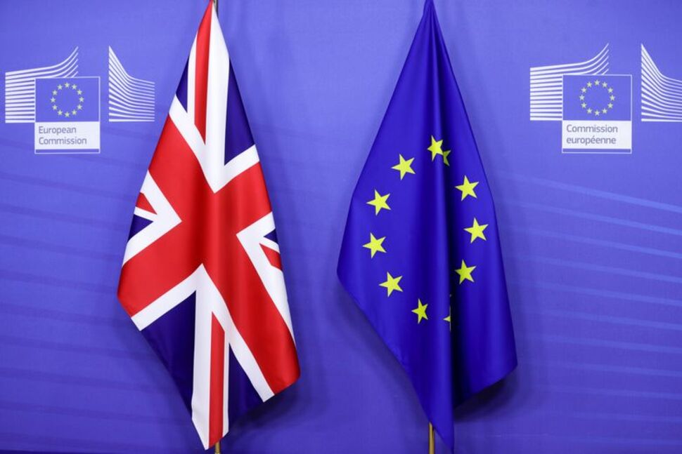 tag_reuters.com,2022_newsml_LYNXMPEI7F0UL_22022-08-16T213854Z_2_LYNXMPEI7F0UL_RTROPTP_3_BRITAIN-EU-JOHNSON